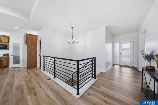 9401 Delano Drive, Lincoln, NE 68516