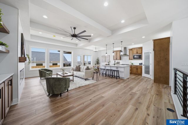 9401 Delano Drive, Lincoln, NE 68516