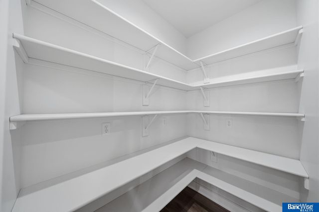 9401 Delano Drive, Lincoln, NE 68516