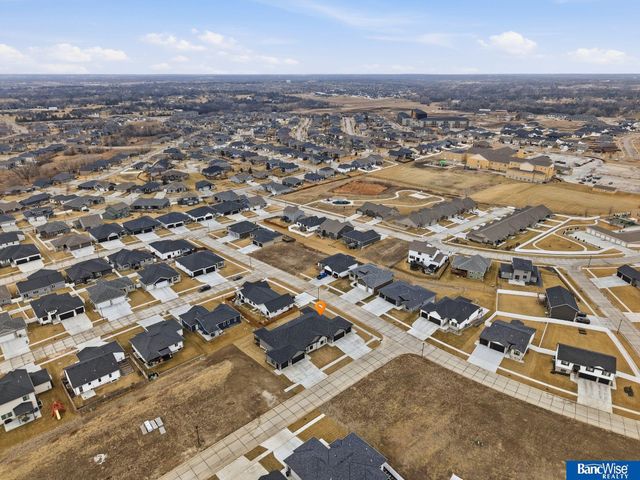 9401 Delano Drive, Lincoln, NE 68516