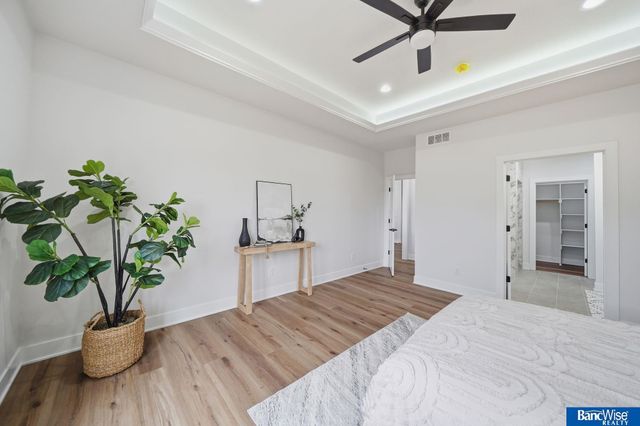 9401 Delano Drive, Lincoln, NE 68516