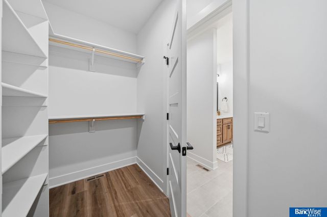 9401 Delano Drive, Lincoln, NE 68516