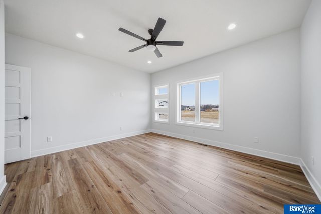 9401 Delano Drive, Lincoln, NE 68516