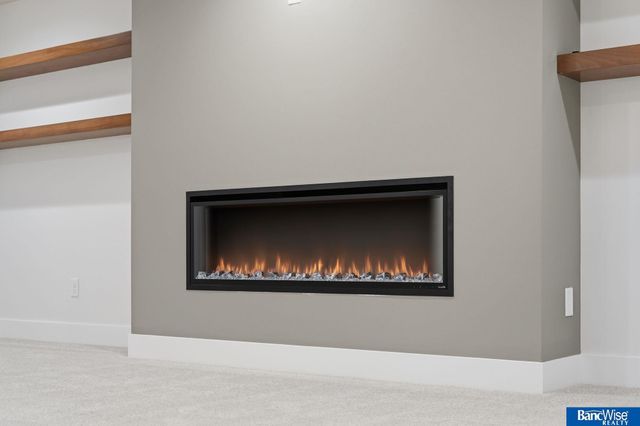 9401 Delano Drive, Lincoln, NE 68516