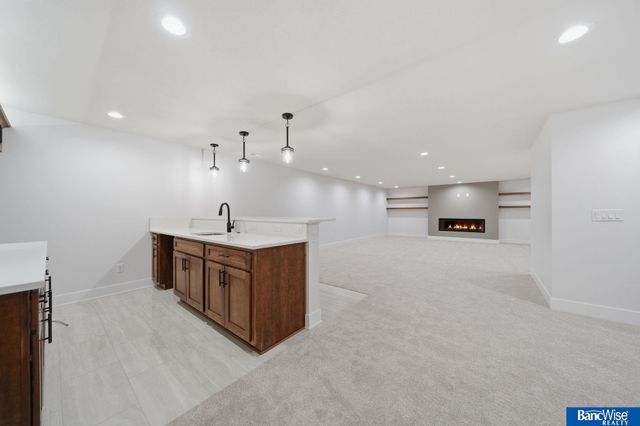 9401 Delano Drive, Lincoln, NE 68516