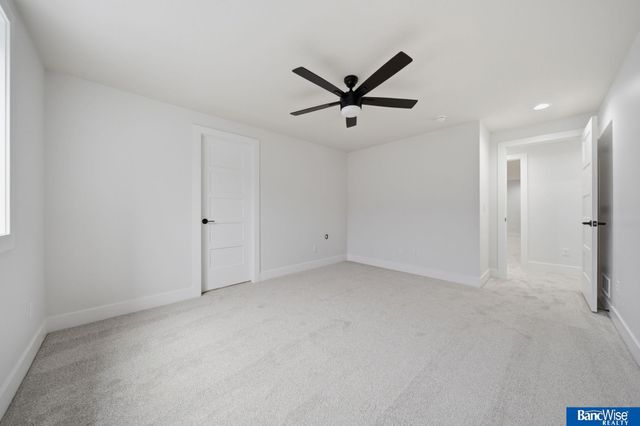 9401 Delano Drive, Lincoln, NE 68516