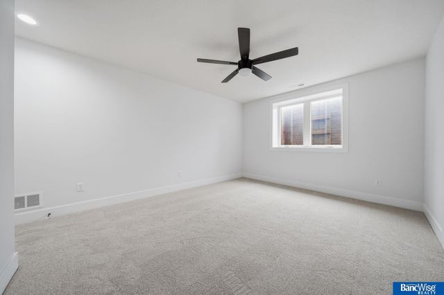 9401 Delano Drive, Lincoln, NE 68516