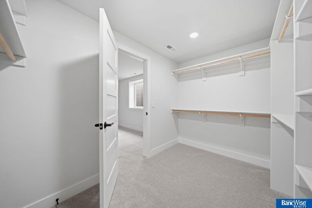 9401 Delano Drive, Lincoln, NE 68516