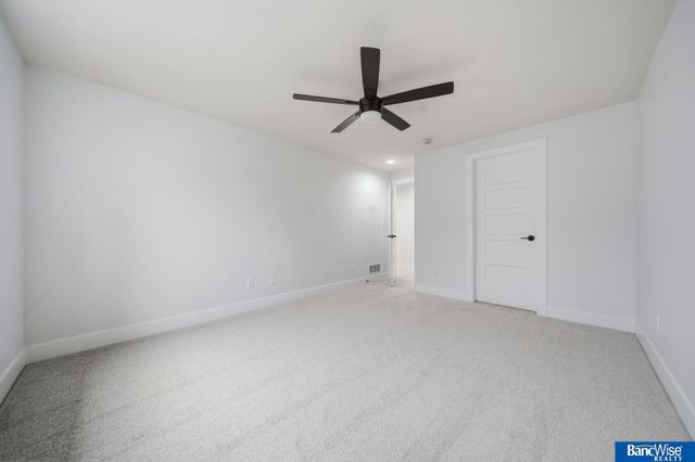 9401 Delano Drive, Lincoln, NE 68516