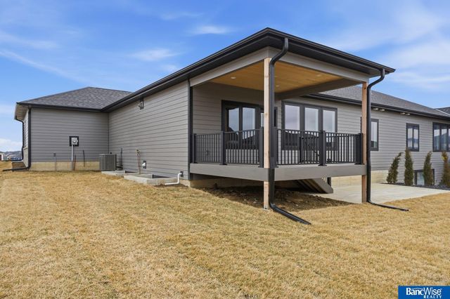 9401 Delano Drive, Lincoln, NE 68516