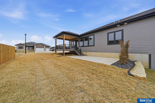 9401 Delano Drive, Lincoln, NE 68516