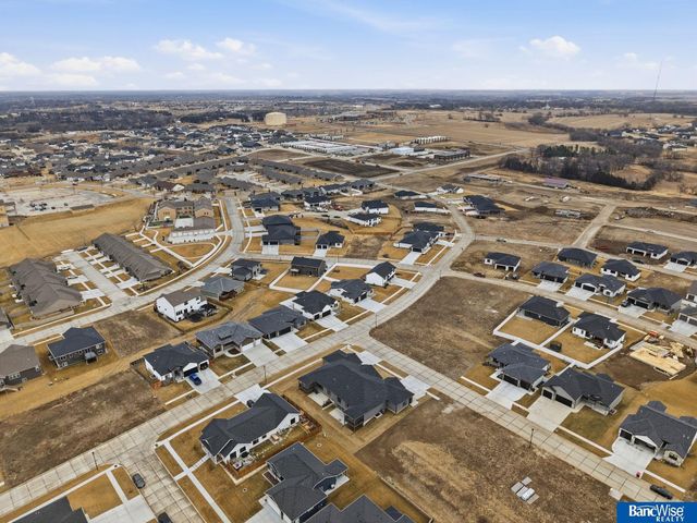 9401 Delano Drive, Lincoln, NE 68516