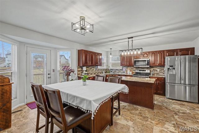 928 Cypress Club Court, Wentzville, MO 63385