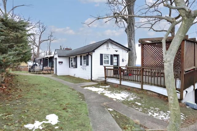30 Lindbergh Lane, New City, NY 10956