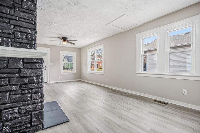 430 N 18th Avenue, Beech Grove, IN 46107