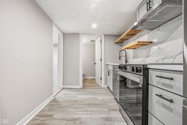 430 N 18th Avenue, Beech Grove, IN 46107