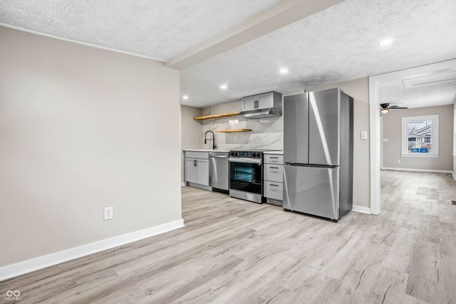 430 N 18th Avenue, Beech Grove, IN 46107