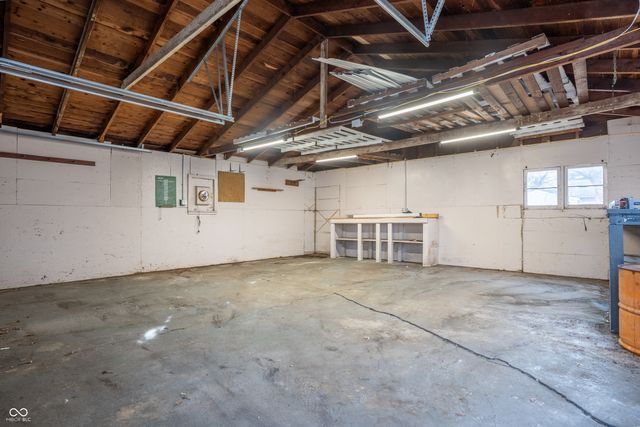 430 N 18th Avenue, Beech Grove, IN 46107