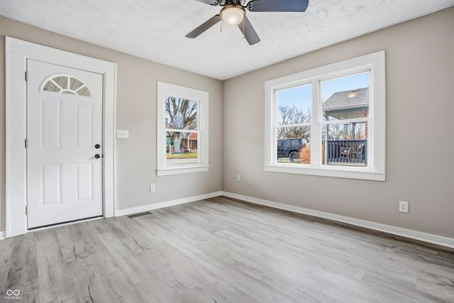 430 N 18th Avenue, Beech Grove, IN 46107