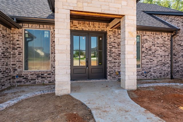 2546 Barton Creek Circle, Tyler, TX 75703