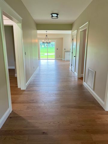 512 Cliffside Drive, Russell Springs, KY 42642