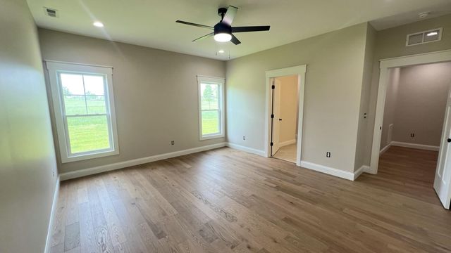 512 Cliffside Drive, Russell Springs, KY 42642