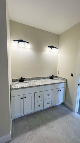 512 Cliffside Drive, Russell Springs, KY 42642