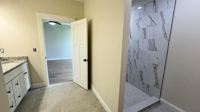 512 Cliffside Drive, Russell Springs, KY 42642