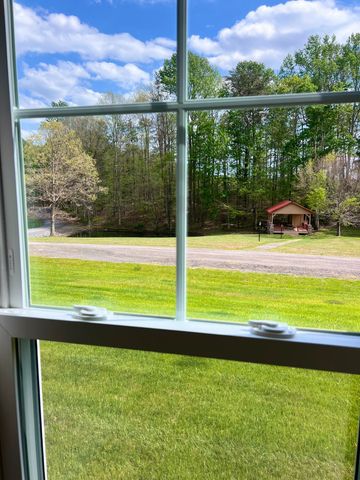 512 Cliffside Drive, Russell Springs, KY 42642