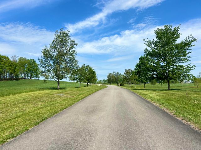 512 Cliffside Drive, Russell Springs, KY 42642
