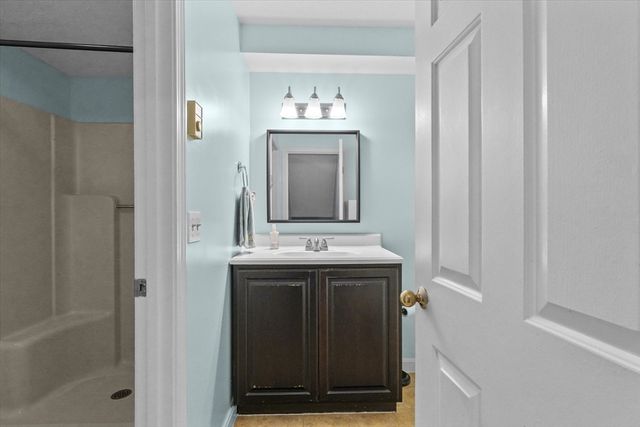 40 Francis 40, Worcester, MA 01606