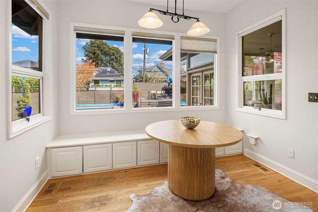 928 17th Avenue E, Seattle, WA 98112