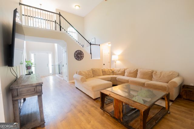 95 Crescent Circle, Newnan, GA 30265