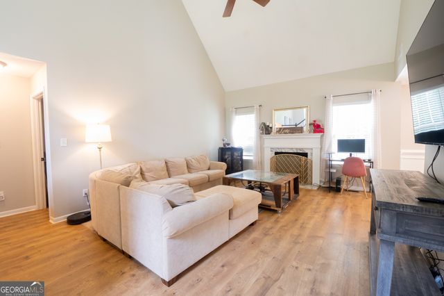 95 Crescent Circle, Newnan, GA 30265