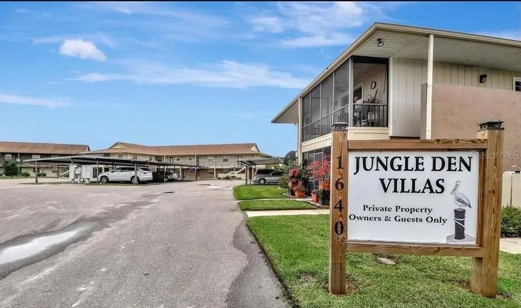 1640 JUNO TRAIL 205C, Astor, FL 32102