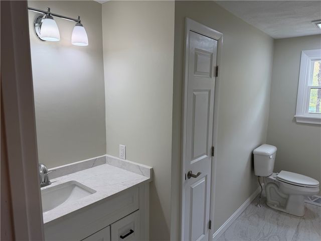 71 Jerry Lane, North Kingstown, RI 02852