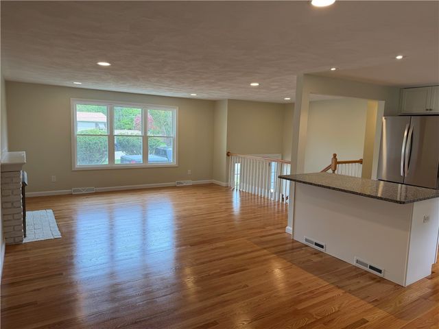 71 Jerry Lane, North Kingstown, RI 02852