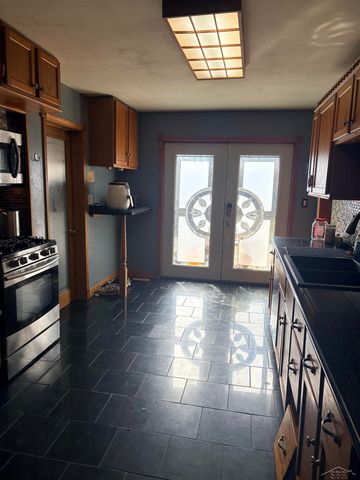 1306 Leng Street, Bay City, MI 48706
