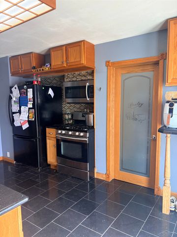 1306 Leng Street, Bay City, MI 48706