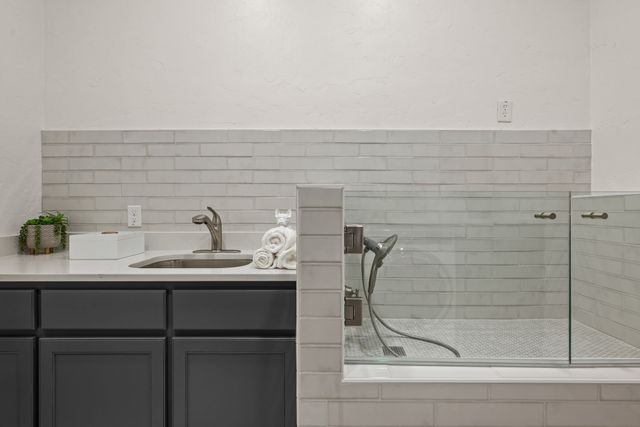 320 W Highland Street, Southlake, TX 76092