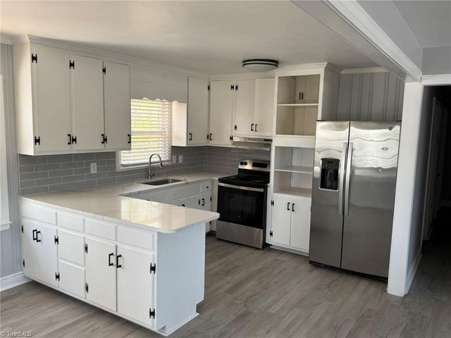 2217 OBrien Street, Greensboro, NC 27407