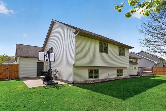 17950 Concord Street NW, Elk River, MN 55330