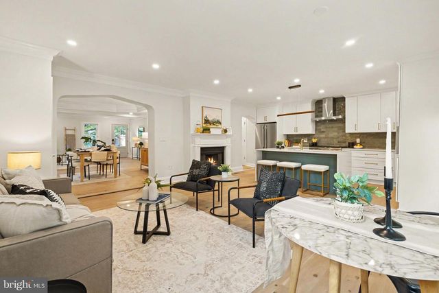 2613 NEWTON ST NE, Washington, DC 20018