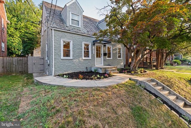2613 NEWTON ST NE, Washington, DC 20018