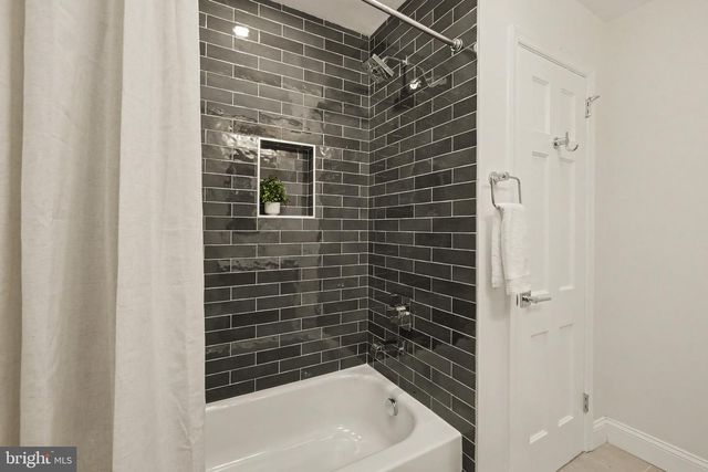 2613 NEWTON ST NE, Washington, DC 20018