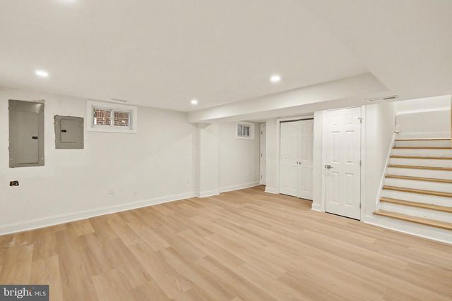 2613 NEWTON ST NE, Washington, DC 20018