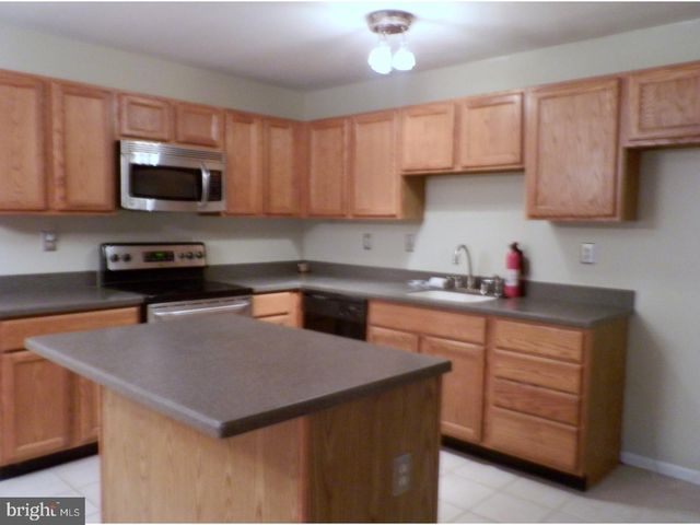 36 ANDREWS CT, Aston, PA 19014