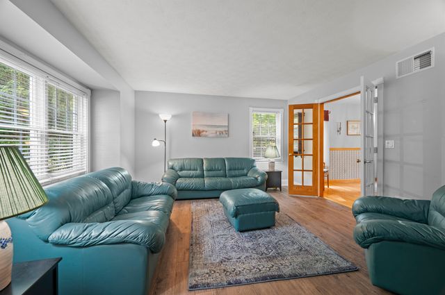 19 Highland Road, Kensington, NH 03833