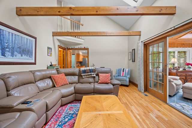 19 Highland Road, Kensington, NH 03833