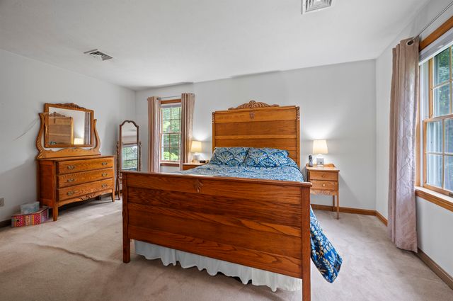 19 Highland Road, Kensington, NH 03833